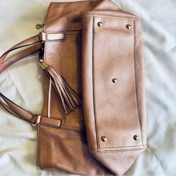 Gucci Rose Gold Metallic Pebbled Leather Soho Shoulder Bag - Picture 5 of 16